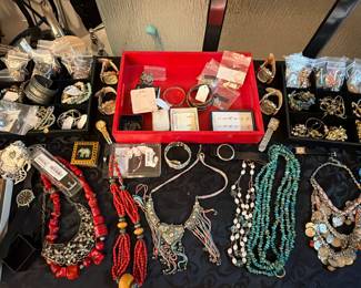 Lots of great costume jewelry 