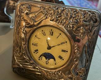 Italian clock, markings present