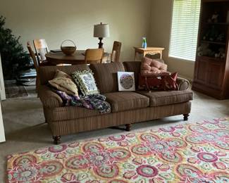Area rug