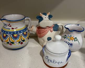 Cow tea pot