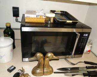 Microwave, Brass duck bookends