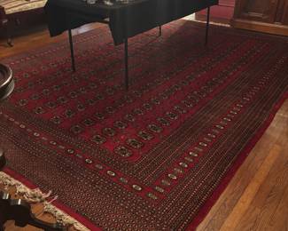 10 FOOT BY 12 FOOT AREA RUG