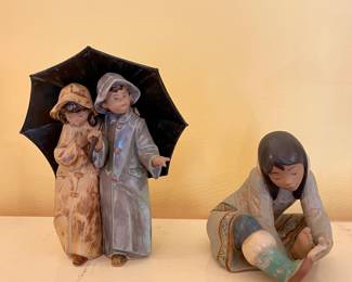 LLADRO “UNDER THE RAIN”, LLADRO “ESKIMO GIRL WITH COLD FEET”