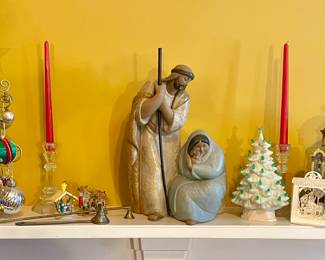 LLADRO “BLESSED FAMILY”, VINTAGE HANDMADE CERAMIC CHRISTMAS TREE, DEPARTMENT 56 CARILLONS MUSICAL NATIVITY