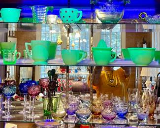 LOOK AT THAT URANIUM GLASS MEASURING CUP COLLECTION!  SOME MCKEE
