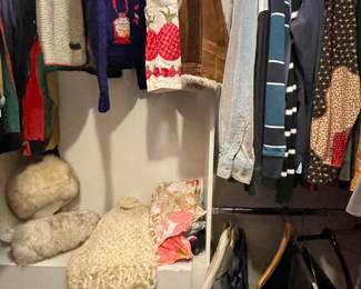 VINTAGE LADIES CLOTHING