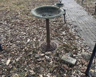 METAL BIRD BATH