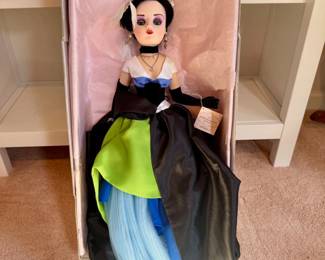 Madame Alexander 20" “Eve” Cissy Doll – 2012 MADC Convention LE60