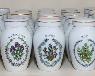 1306 Franklin Mint 23 Porcelain Spice Jars 50.00