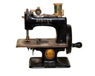 1205 Singer Minature Sewing Machine 95.00
