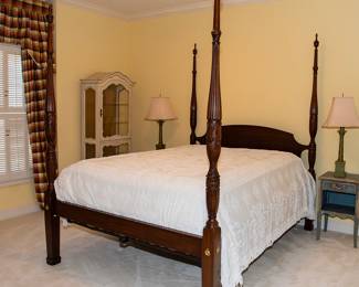 1309 Queen 4 Poster Bed Rice Carving 375.00
