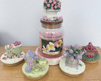 Set with Yankee Candle Plumeria with Decorative Flower and Fruit Themed Candle Tops