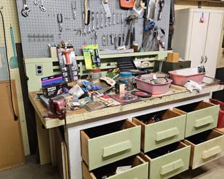 Everything in and on this workbench! Tons of hand and power tools!