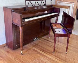 Gulbransen Upright Piano Mahogany Finish with Matching Bench -Supertone Scale- Model-432868