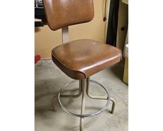 Vintage Industrial Swivel Work Stool – Brown Vinyl Seat w/ Backrest, Chrome Footrest, 25” Seat Height