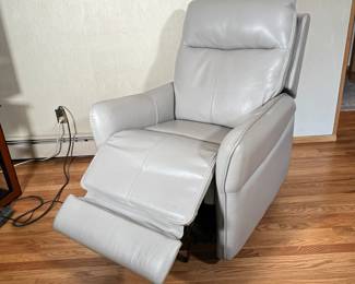 like new recliner