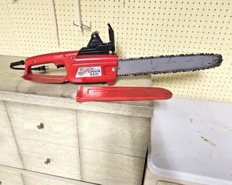 Vintage Milwaukee 16" Electric Chain Saw Cat. No. 6215 Model 746 USA – Works, w/ Bar Cover