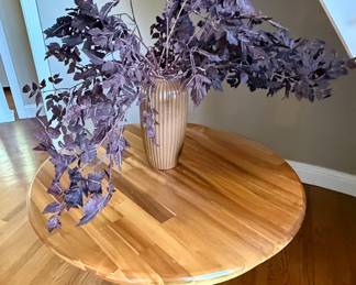 36"Round Pedestal Table for Foyer or Casual Dining Table.