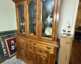 China Cabinet with Glass Doors