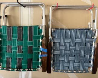 4 vintage slat lawnchairs in great condition