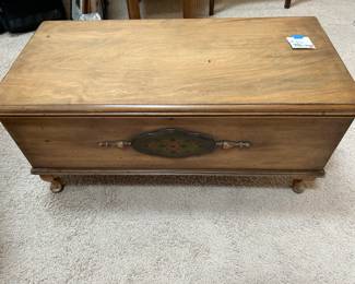 Lane cedar chest