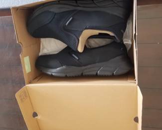 New-in-box men's shoes