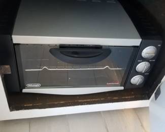 DeLonghi toaster oven