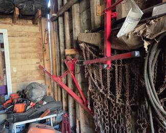 Chains and sheet rock jack