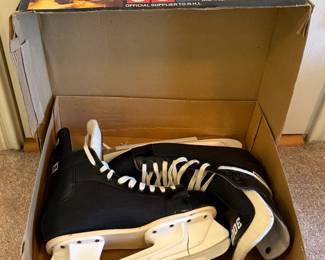 CCM 3000 Ice Hockey Skates