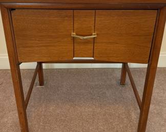 PFAFF Sewing Machine and Table