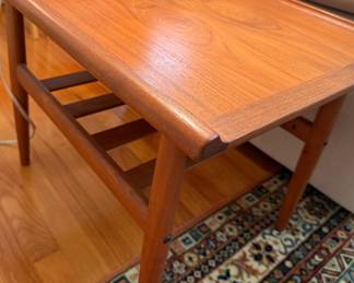 Mid Century Modern End Table