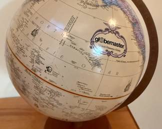 Globemaster Globe