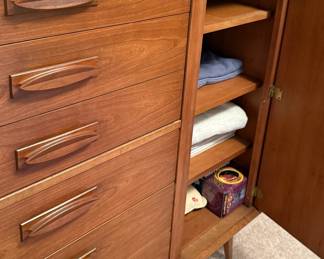 Mid Century Modern Dresser