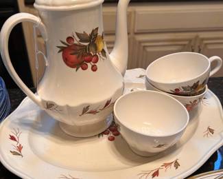 WEDGEWOOD tea set and platter