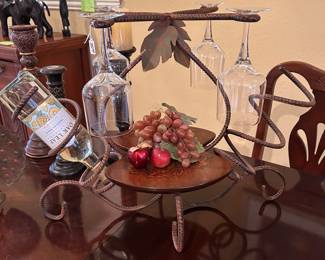 wine holder centerpiece