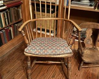Antique Elm Windsor Chair