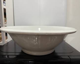 Vintage / Antique Cream/Whiteware