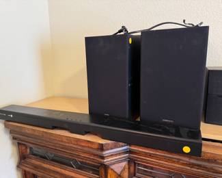 Samsung Sound Bar w Satellite Speakers