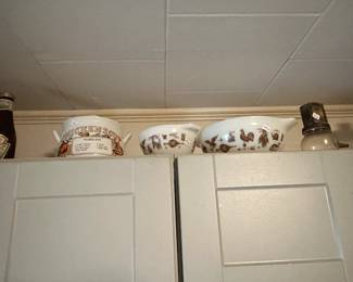 Pyrex Amish Butterprint Dishware