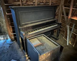 Antique Piano