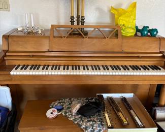 Very nice piano with bench
