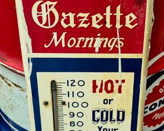 Vintage "READ The St. Joseph Gazette Mornings The St. Joseph News Press Evenings-Sunday" metaĺ thermometer 