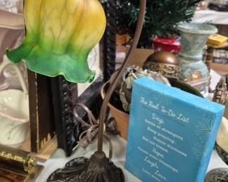 Stain glass table lamp