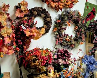 Seasonal decorations. Fall decor