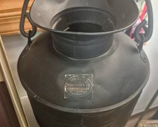 "Midland Specialties Co. Chicago, Ill." metal can