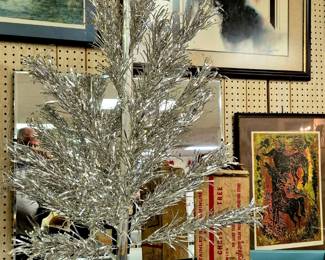 Vintage 3' aluminum Christmas tree w/stand and original box 