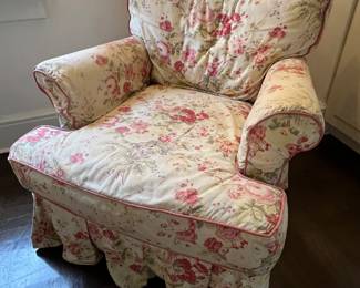 20. Slipcovered Swivel Rocker Armchair (30" x 35" x 31")