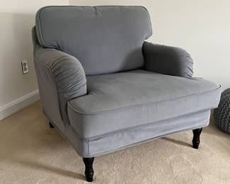 6. Slipcovered Loveseat and Arm Chairs (62" x 33" x 33")
