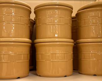 41. Set of 6 Longaberger Lidded Soup Bowls
42. Set of 6 Longaberger Lidded Soup Bowls