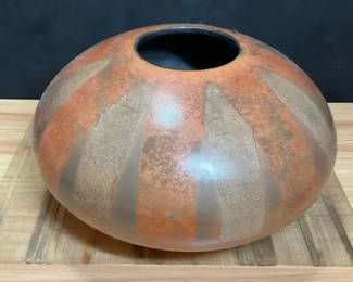 Paradox Pottery Pot Signed Whalen 4769